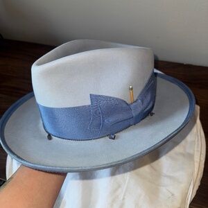 Nick Fouquet hat